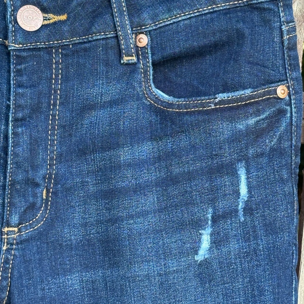Loft Women’s Dark Blue Distressed Skinny Jeans - Classic Slim Fit Size 4/27 - Picture 7 of 16